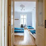 Hostel T&t &