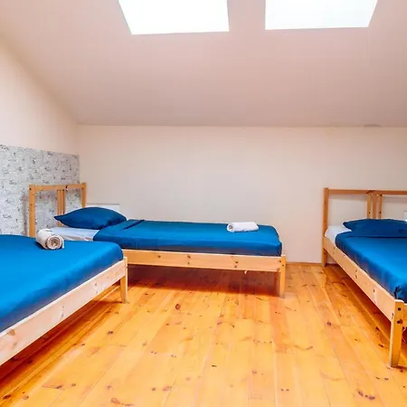 Hostel T&t & *