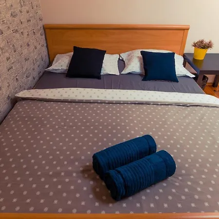 Hostel T&t & *