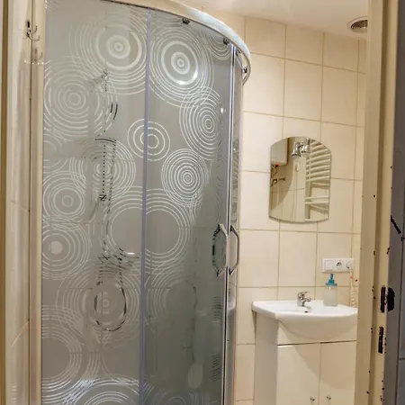 T&t & بيت شباب